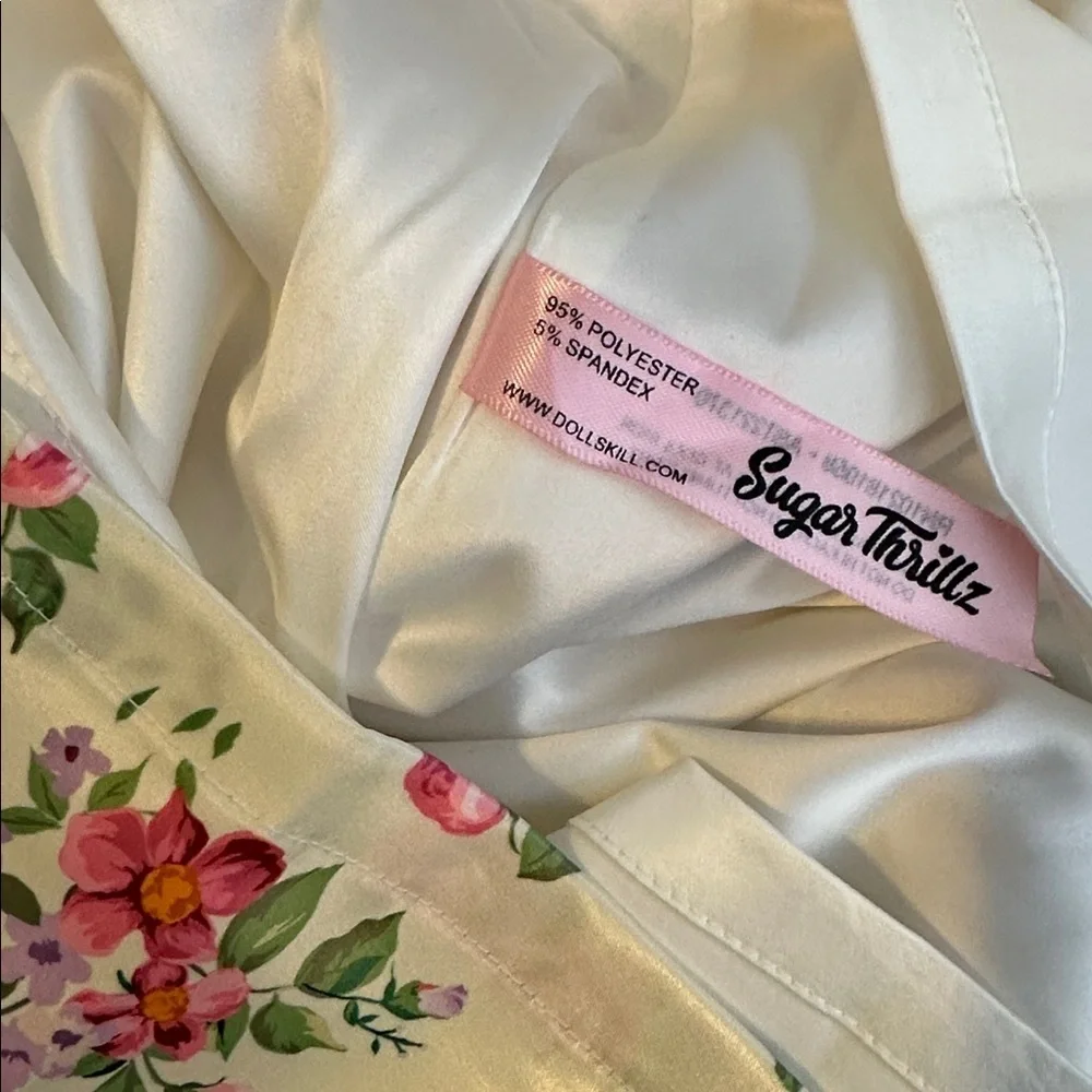 SUGAR THRILLZ Dolls Kill Oh What A Night Floral Rose Print Satin Skirt SzL New